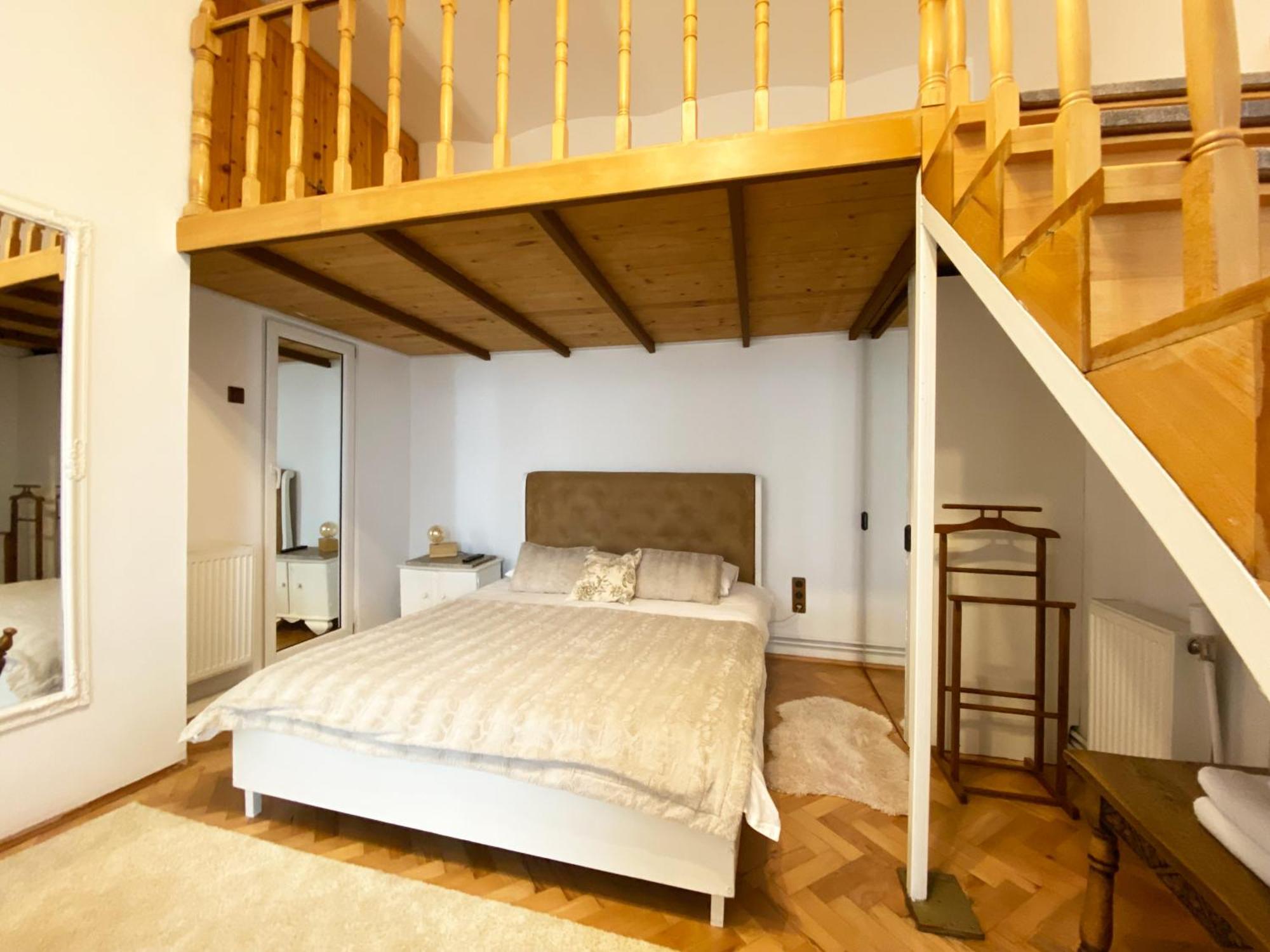 Piata Sfatului Brassai Apartament Brașov