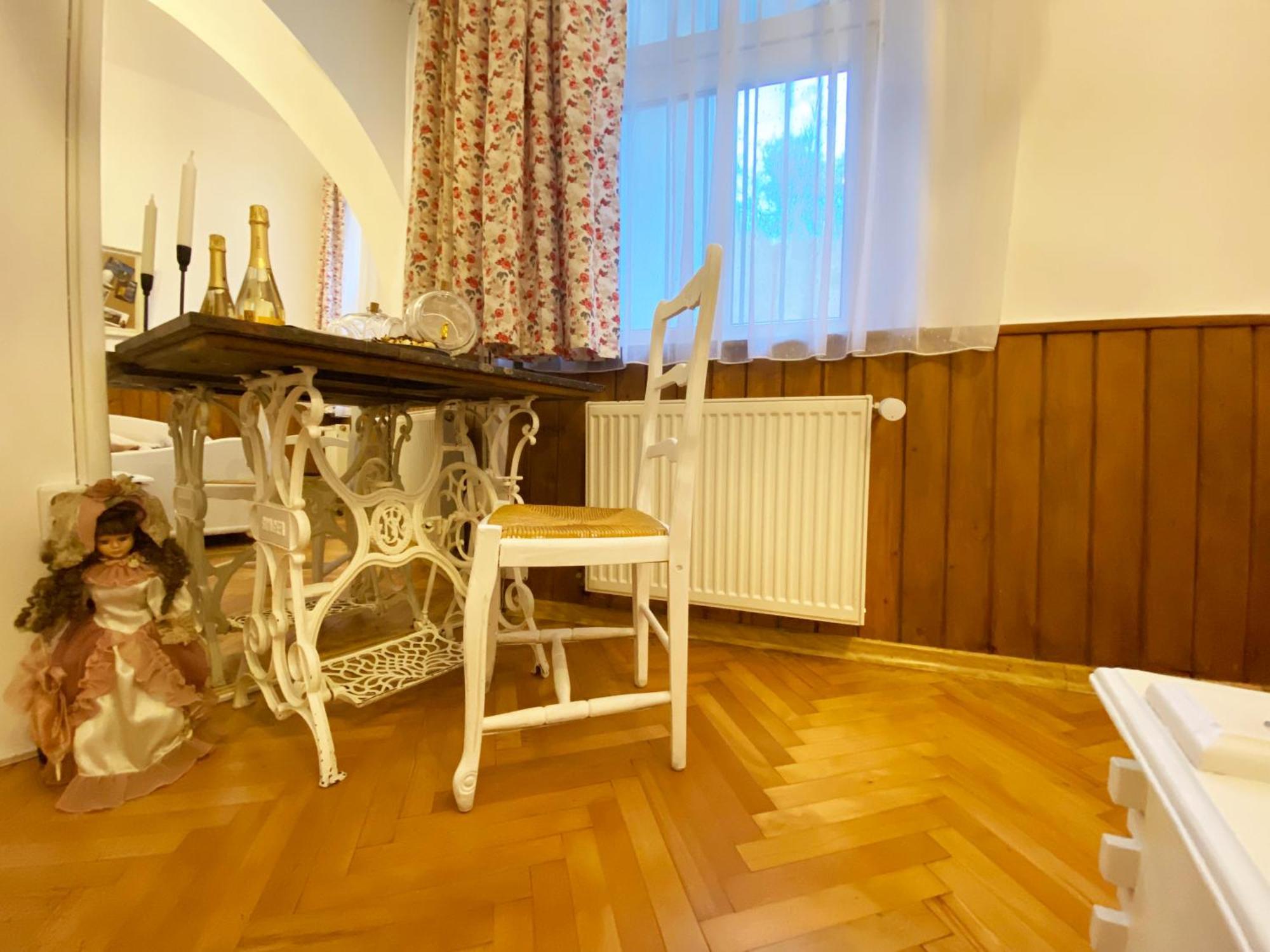 Apartament Piata Sfatului Brassai